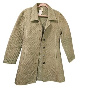 Elegant Quilted Coat in Olive GreenKiko Women’s Green Jacket 100 % silk 2 pocket